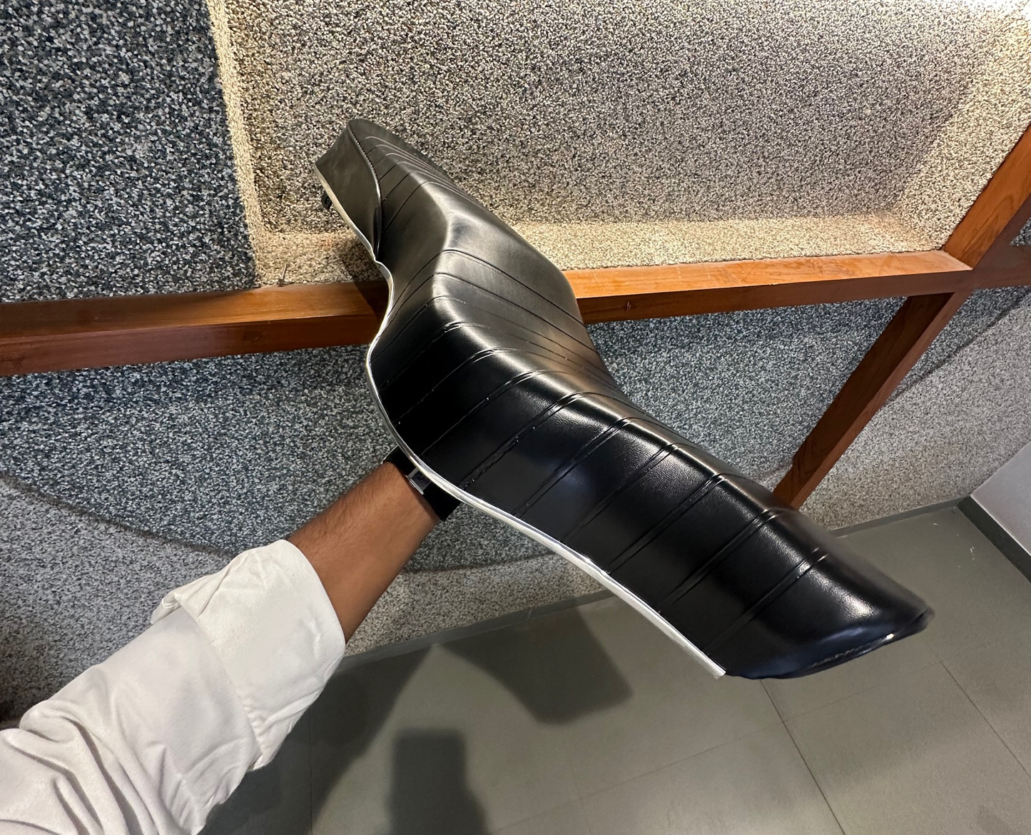 Slim Bullet Seat For All Models (with chrome bidding)